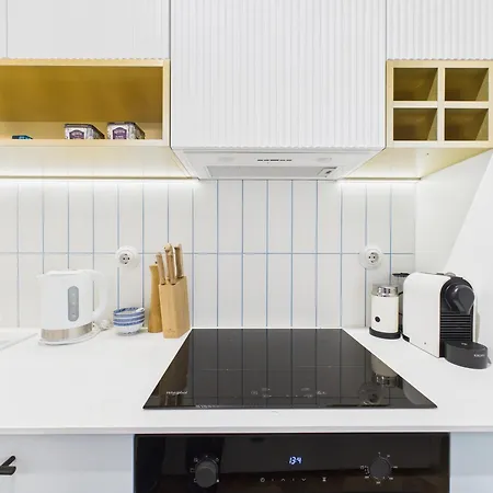 Superapart Saska 76 - With Workspace