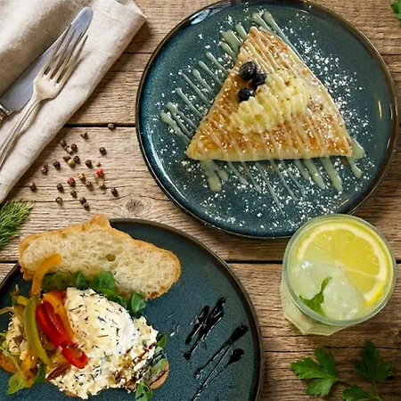 Superapart Saska 76 - With Workspace *